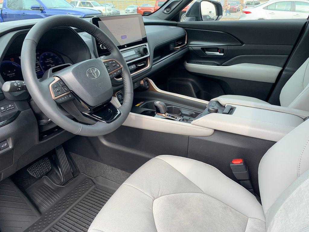 new 2026 Toyota Grand Highlander Hybrid car