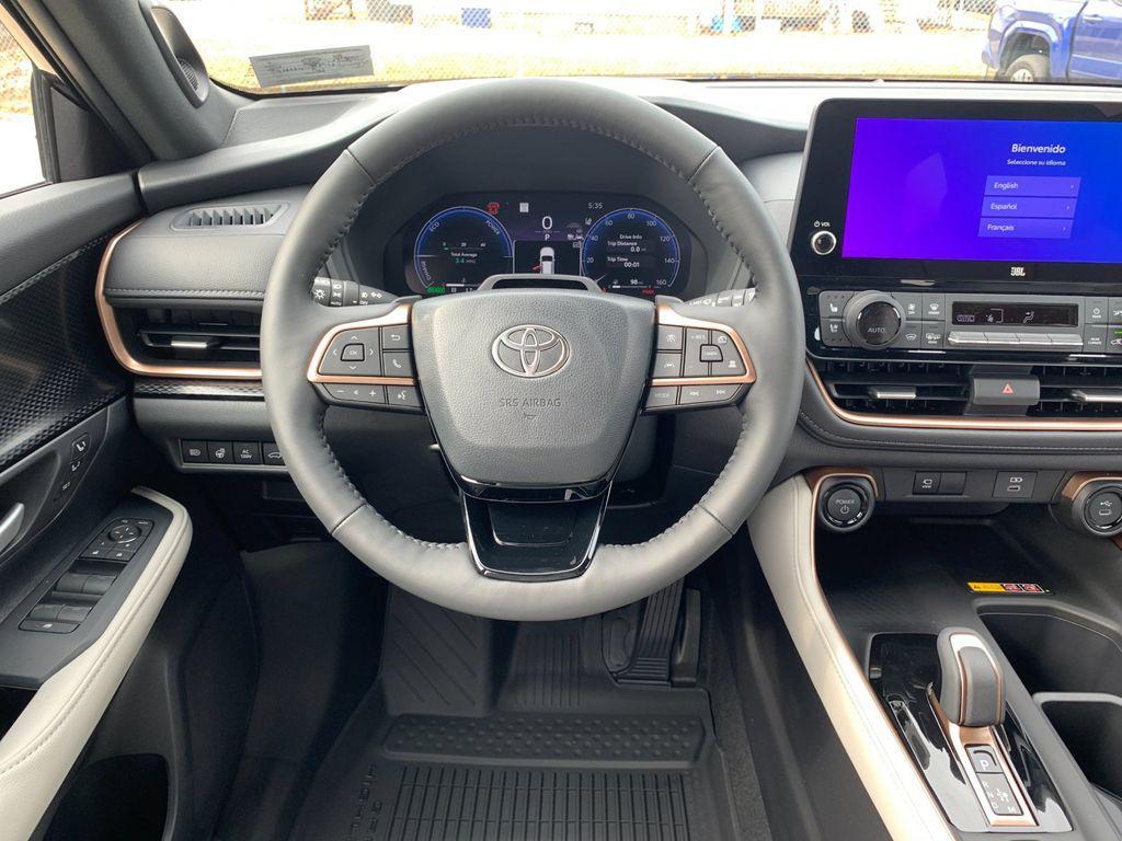 new 2026 Toyota Grand Highlander Hybrid car