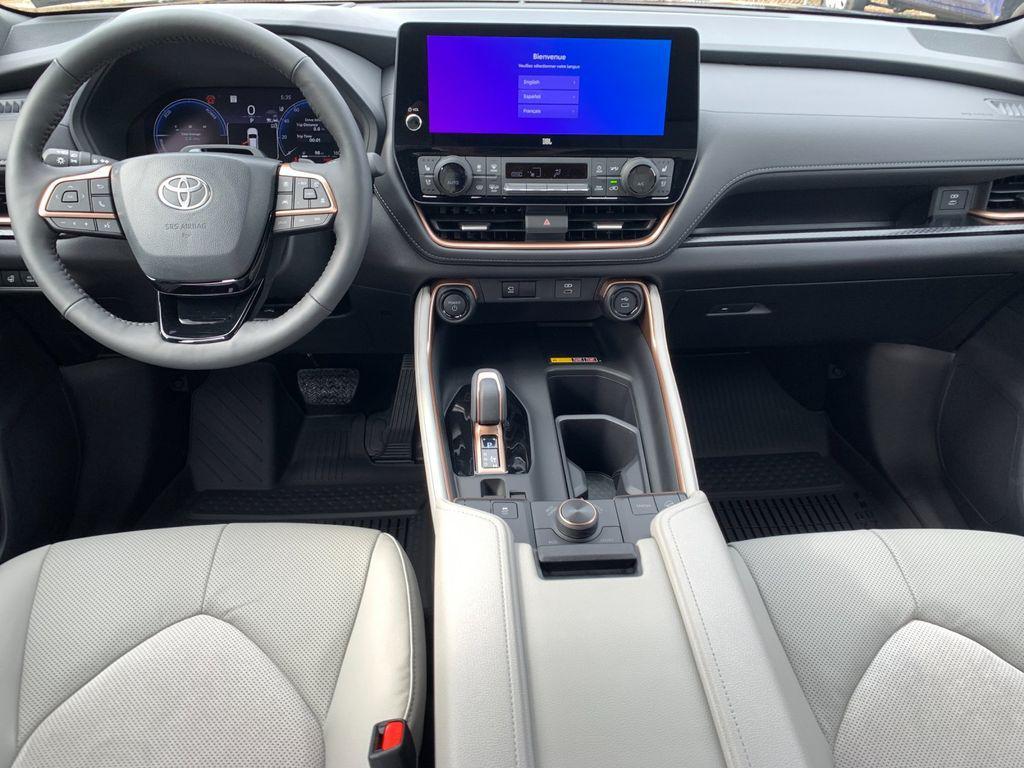 new 2026 Toyota Grand Highlander Hybrid car