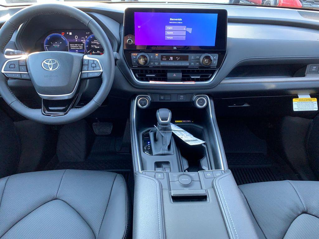 new 2026 Toyota Grand Highlander Hybrid car