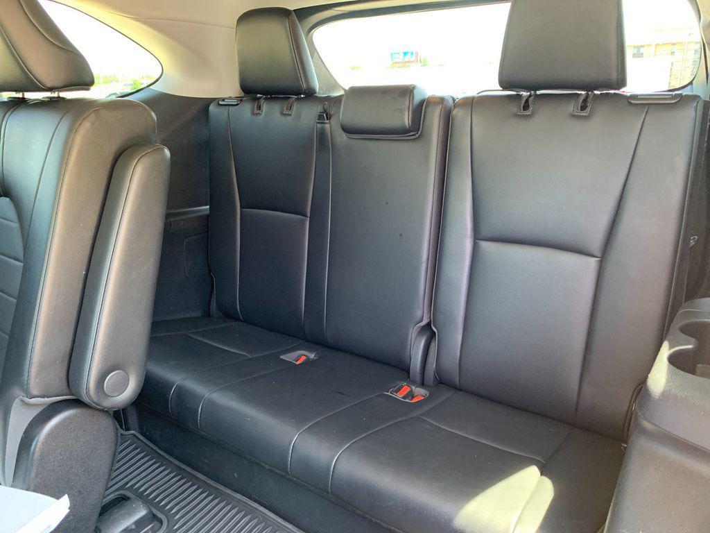 used 2022 Toyota Highlander car, priced at $33,588
