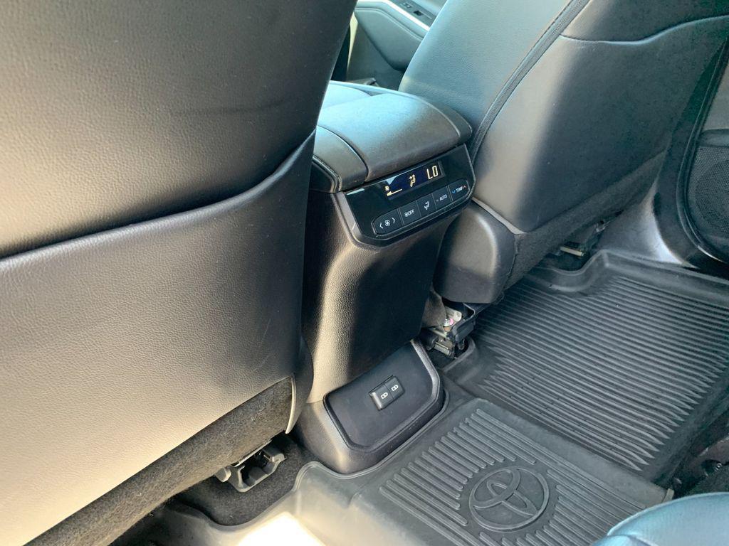 used 2022 Toyota Highlander car, priced at $33,588