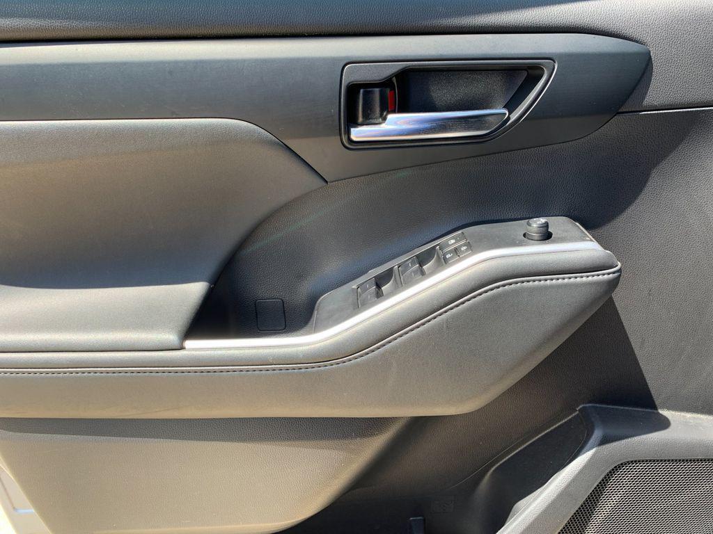 used 2022 Toyota Highlander car, priced at $33,588