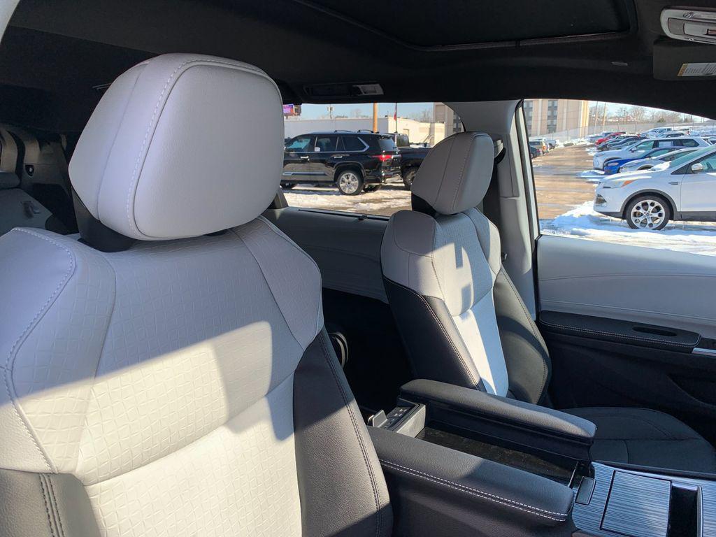 new 2026 Toyota Sienna car