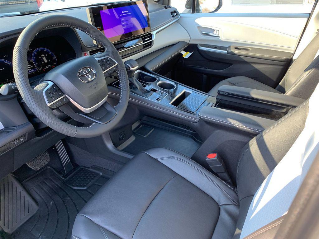new 2026 Toyota Sienna car