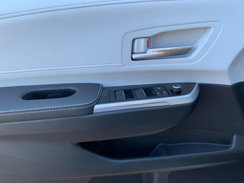 new 2026 Toyota Sienna car