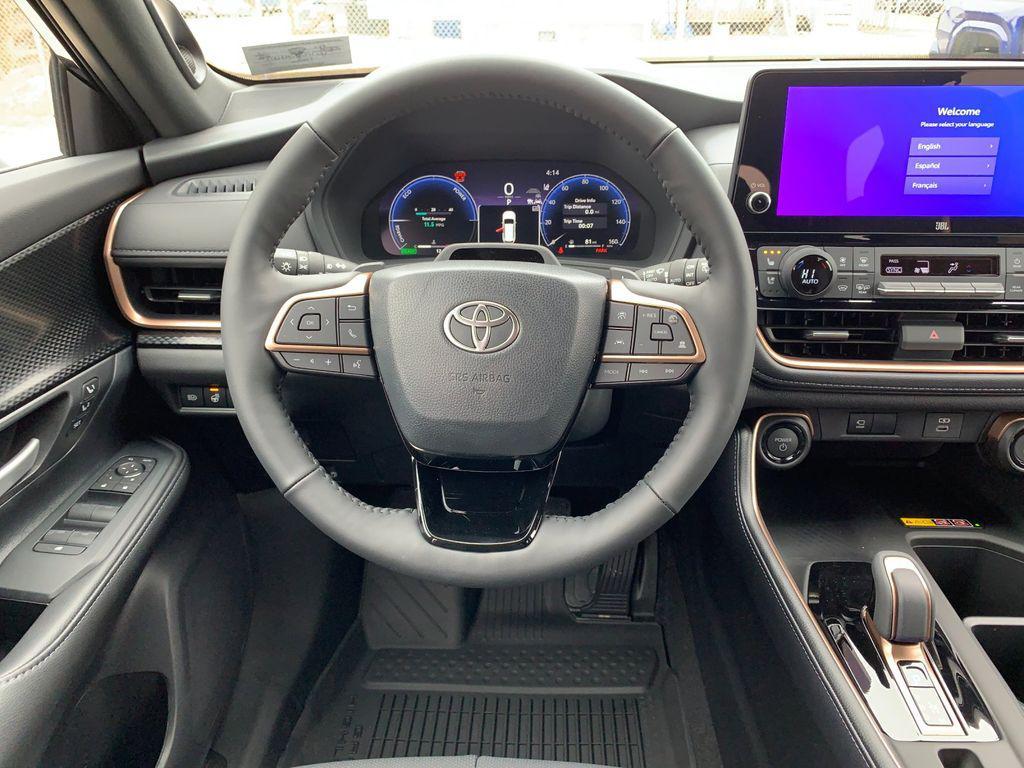 new 2026 Toyota Grand Highlander Hybrid car