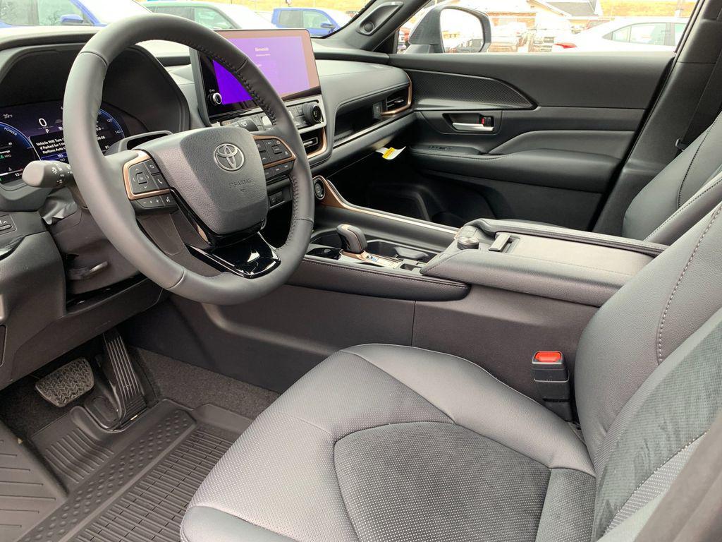 new 2026 Toyota Grand Highlander Hybrid car