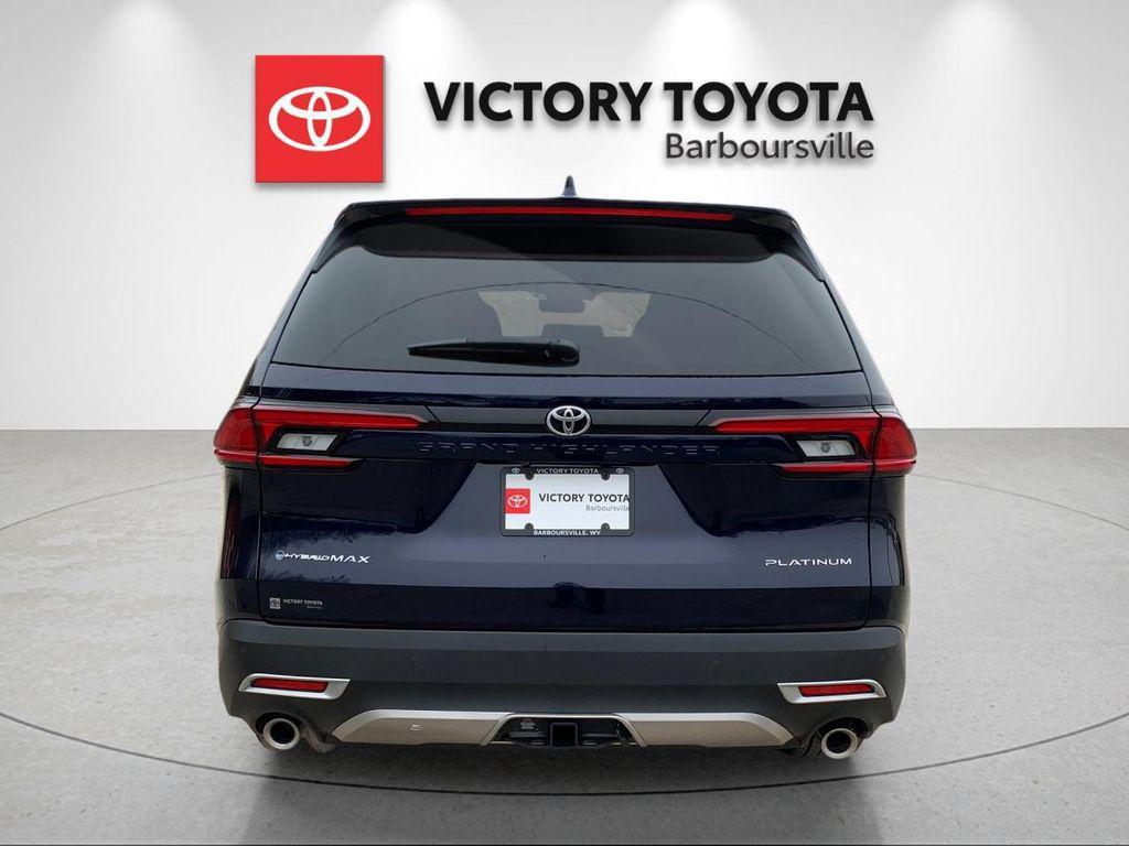 new 2026 Toyota Grand Highlander Hybrid car