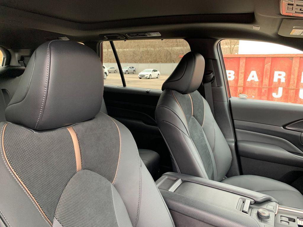 new 2026 Toyota Grand Highlander Hybrid car