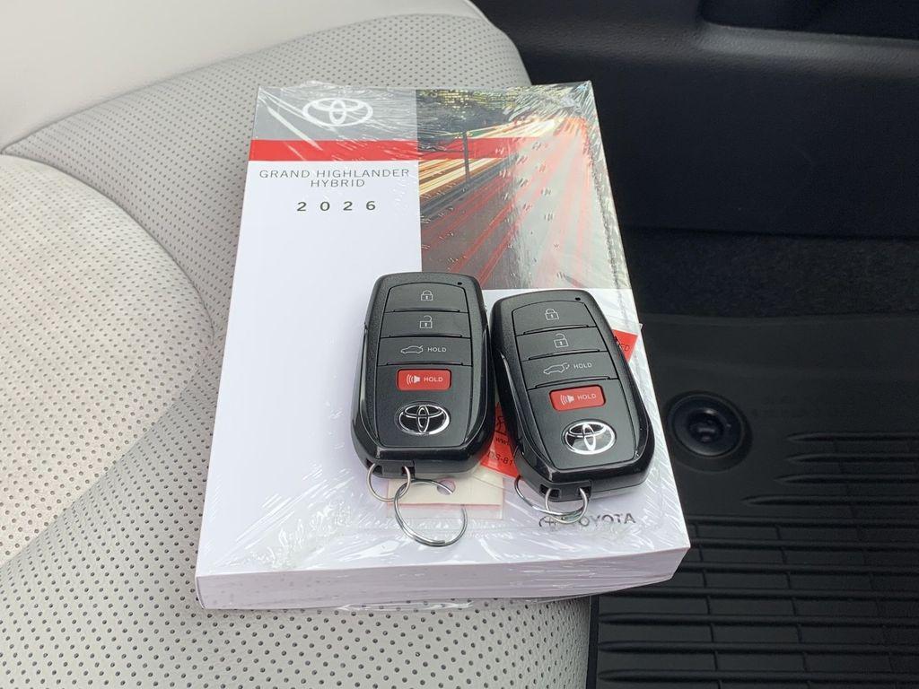 new 2026 Toyota Grand Highlander Hybrid car