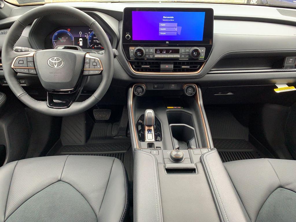 new 2026 Toyota Grand Highlander Hybrid car