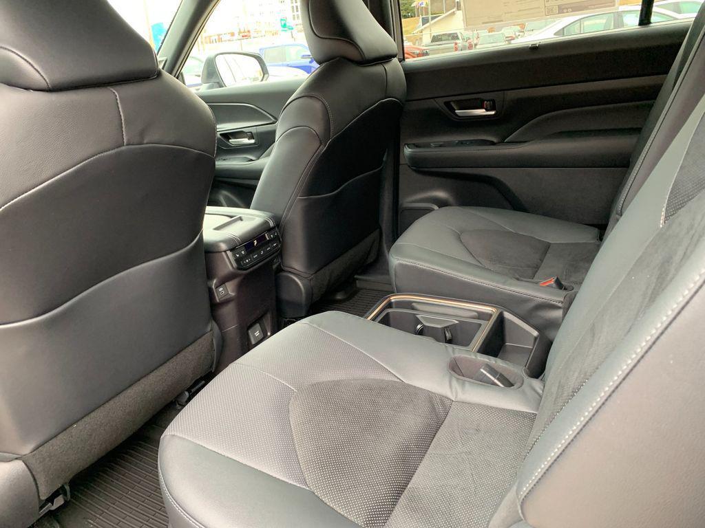 new 2026 Toyota Grand Highlander Hybrid car