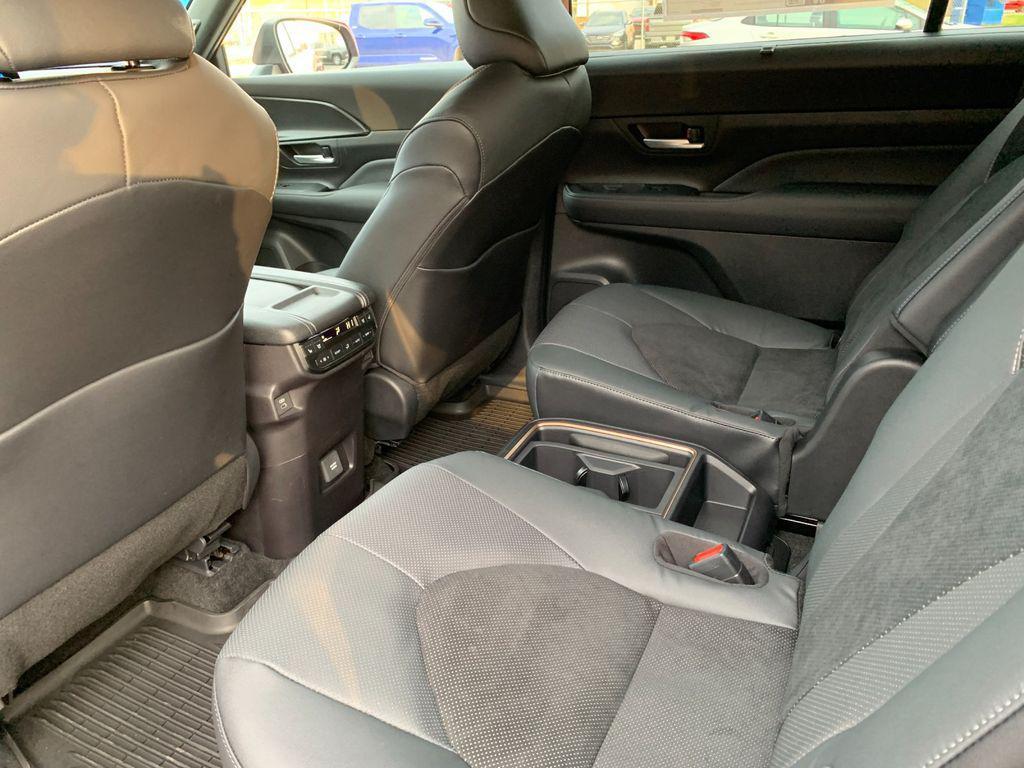 new 2026 Toyota Grand Highlander Hybrid car