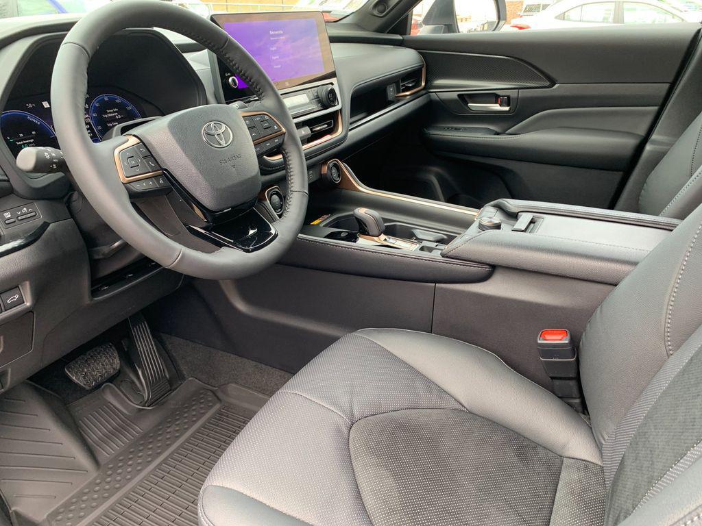 new 2026 Toyota Grand Highlander Hybrid car