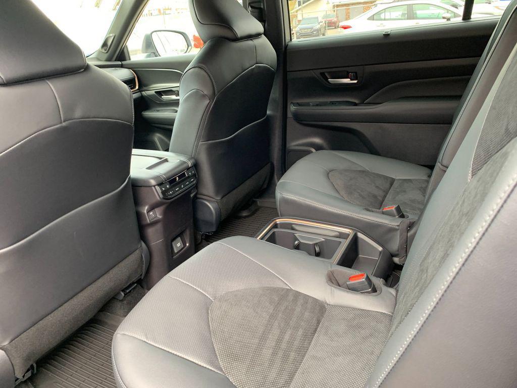 new 2026 Toyota Grand Highlander Hybrid car