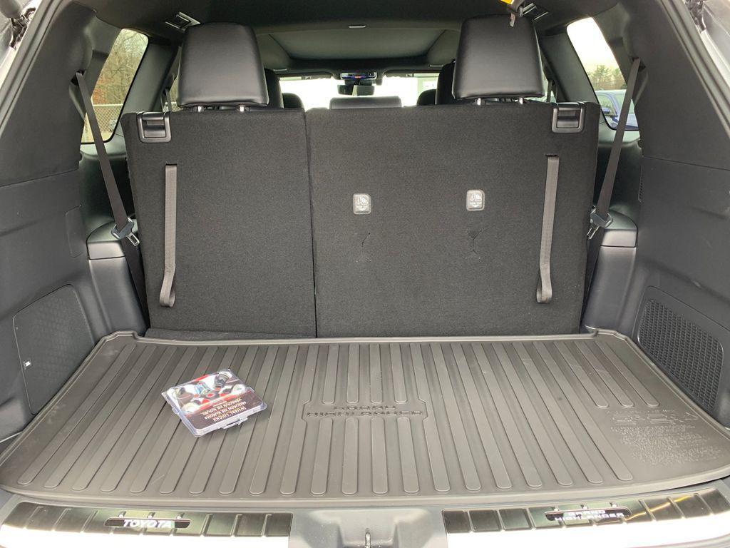 new 2026 Toyota Grand Highlander Hybrid car