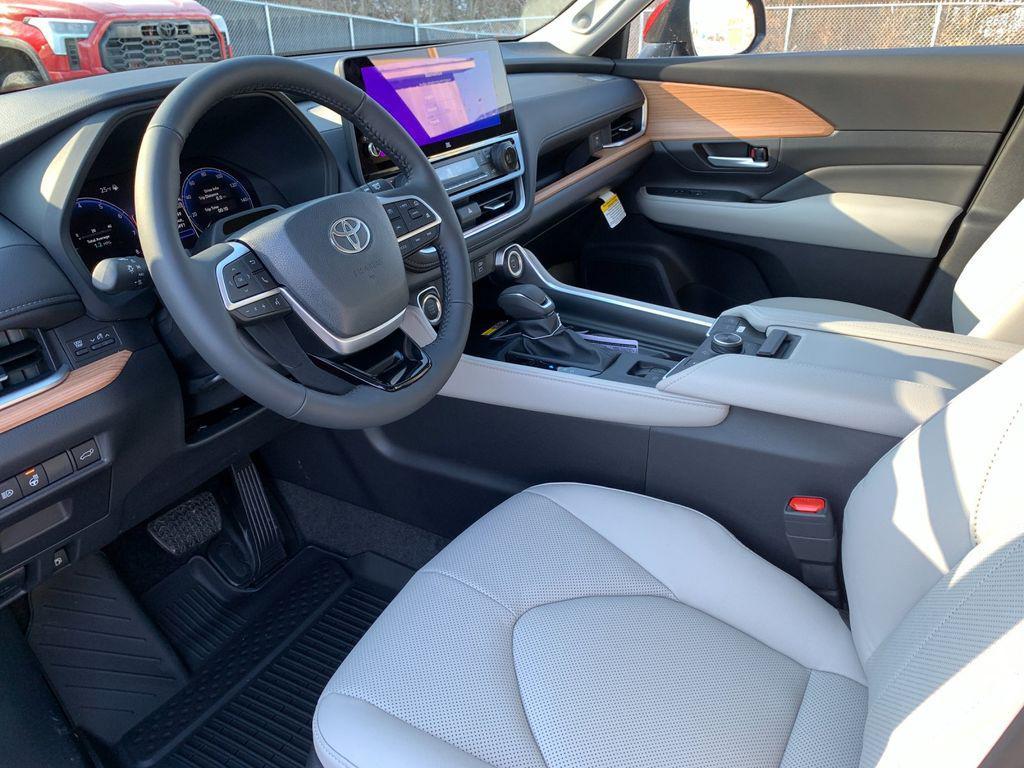 new 2026 Toyota Grand Highlander car