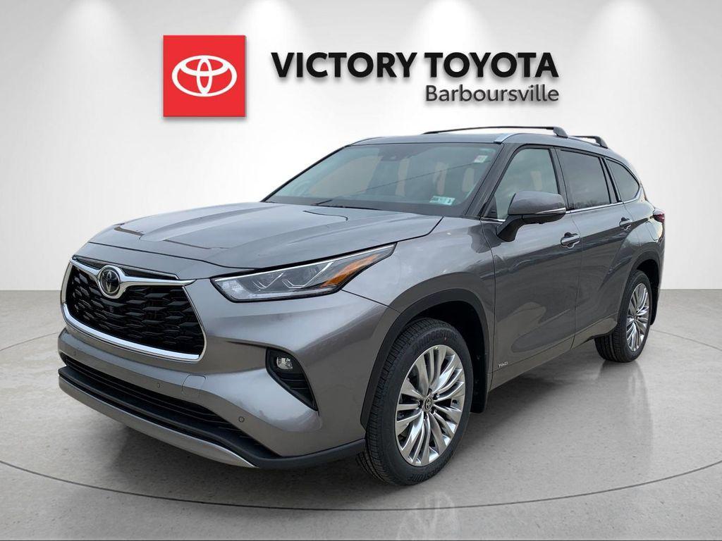 new 2026 Toyota Highlander Hybrid car