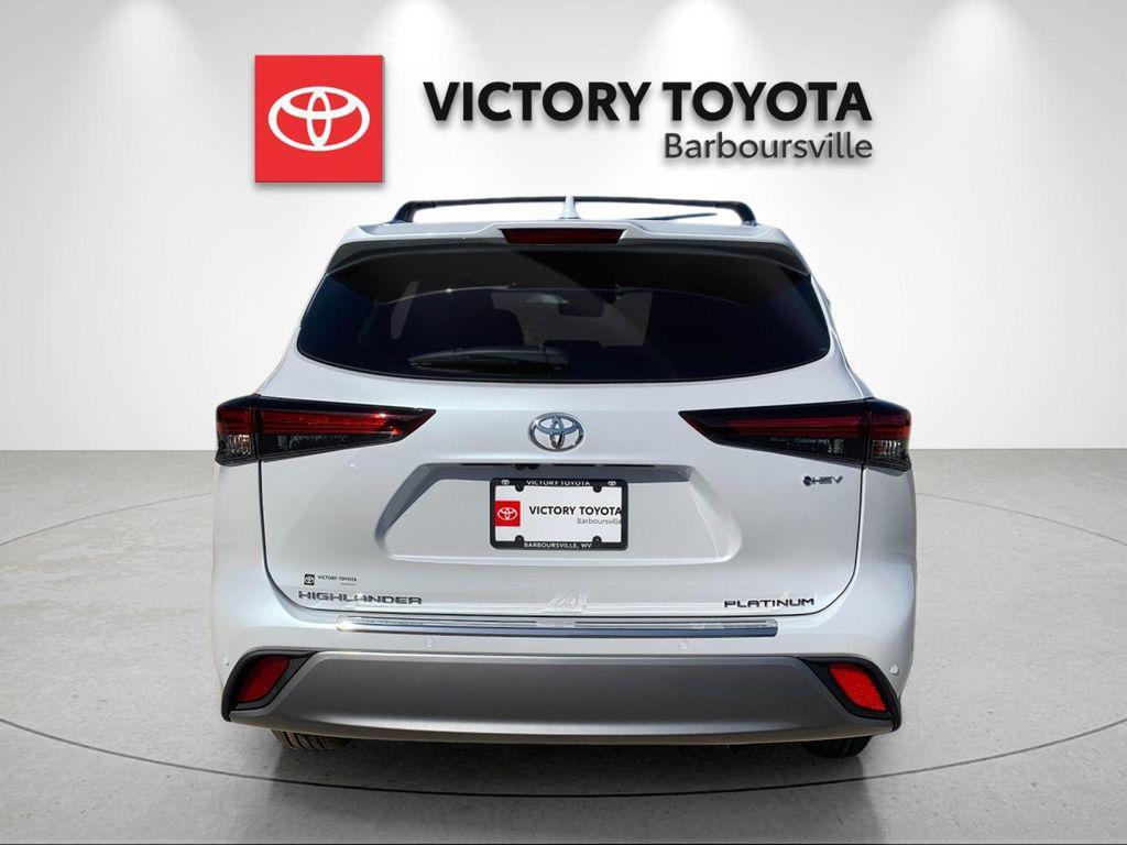 new 2026 Toyota Highlander Hybrid car, priced at $58,418