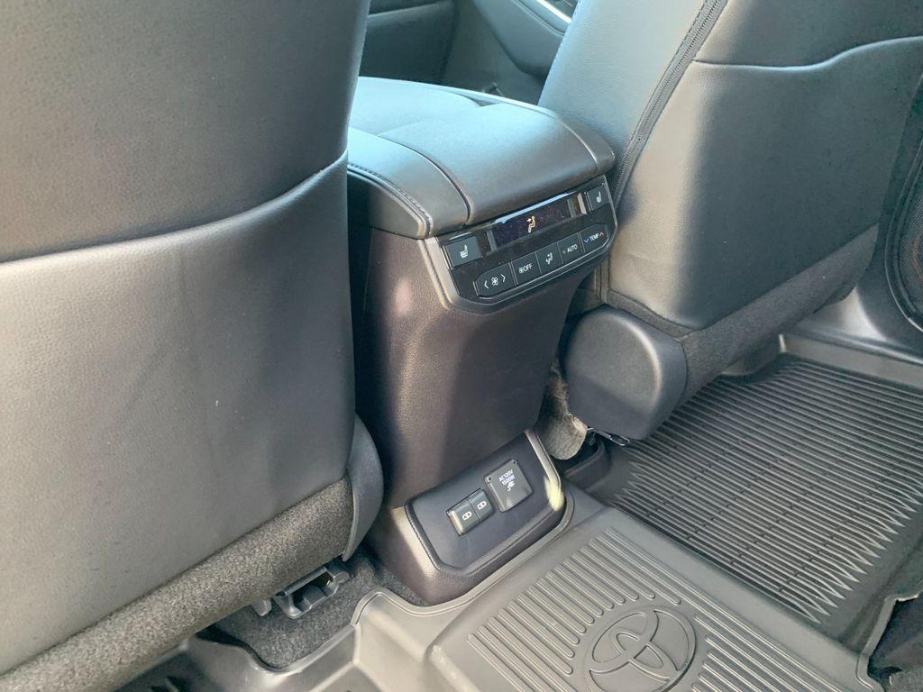 new 2026 Toyota Highlander Hybrid car, priced at $58,418