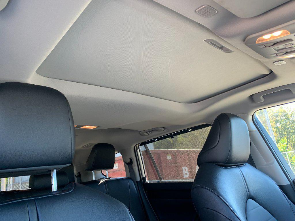 used 2025 Toyota Highlander car, priced at $43,588