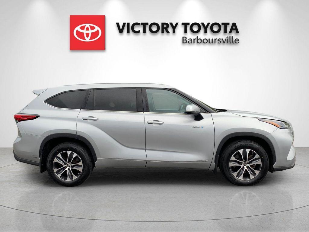 used 2021 Toyota Highlander Hybrid car, priced at $33,588