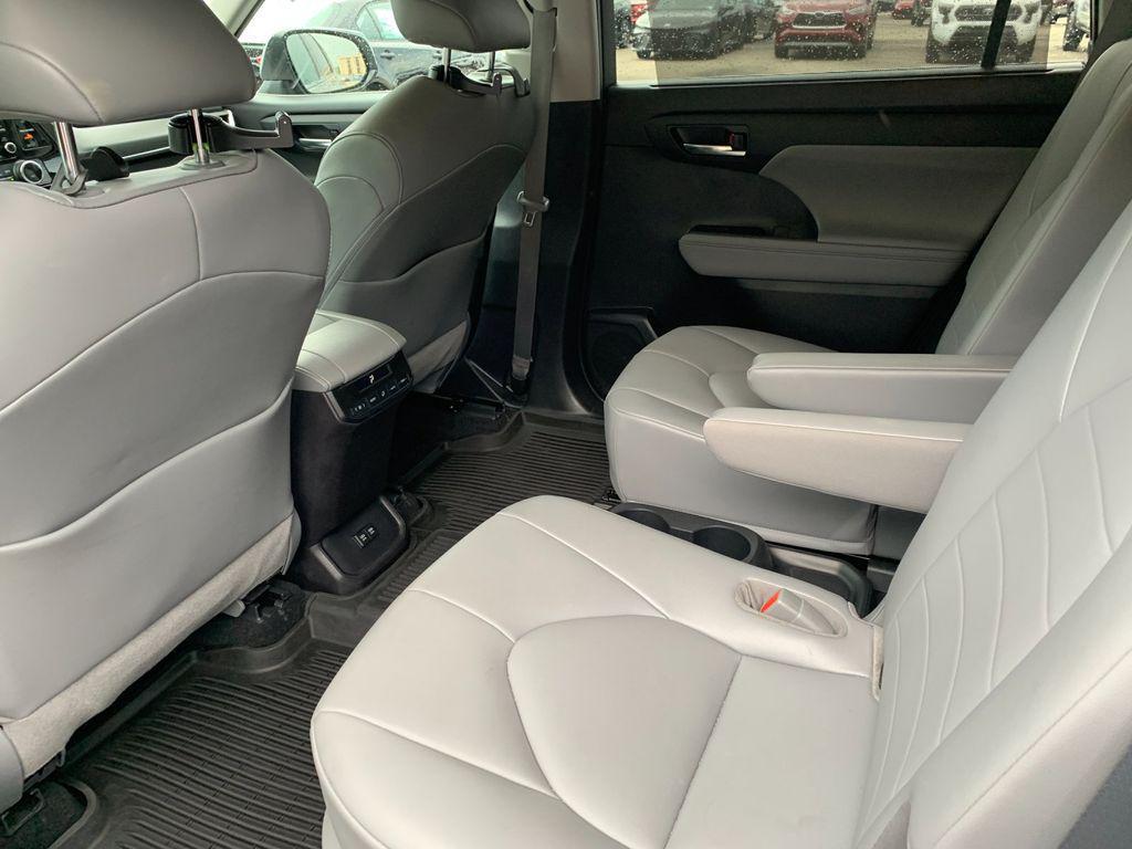 used 2021 Toyota Highlander Hybrid car, priced at $33,588