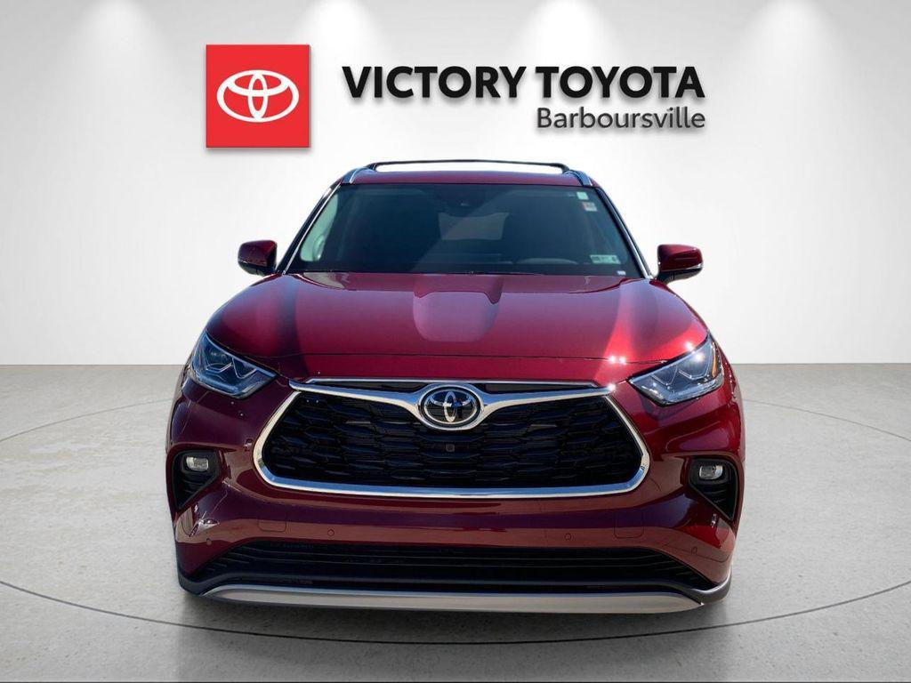 new 2026 Toyota Highlander Hybrid car