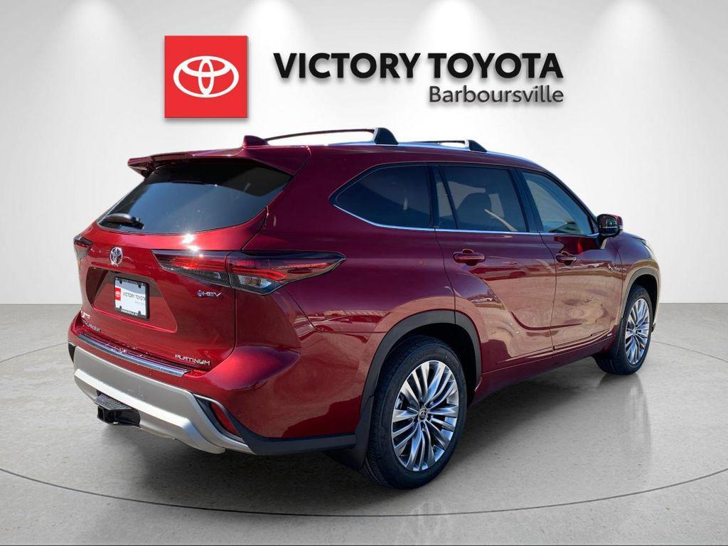 new 2026 Toyota Highlander Hybrid car