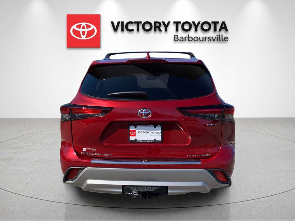 new 2026 Toyota Highlander Hybrid car