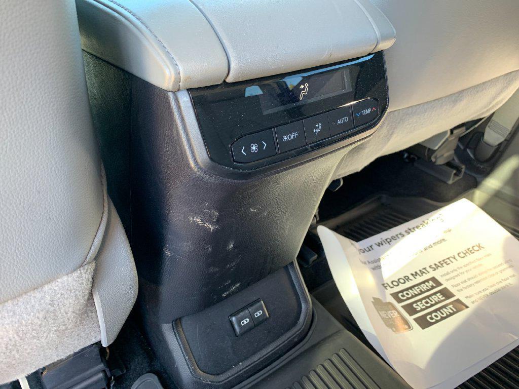 used 2022 Toyota Highlander car, priced at $35,588