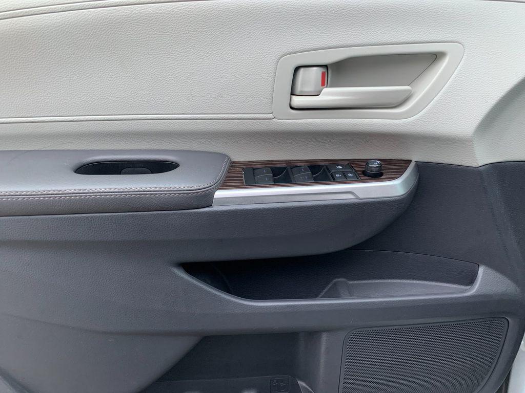 used 2023 Toyota Sienna car, priced at $34,588