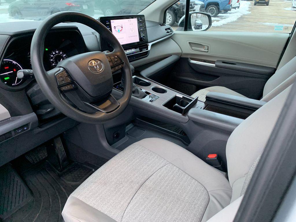 used 2023 Toyota Sienna car, priced at $34,588