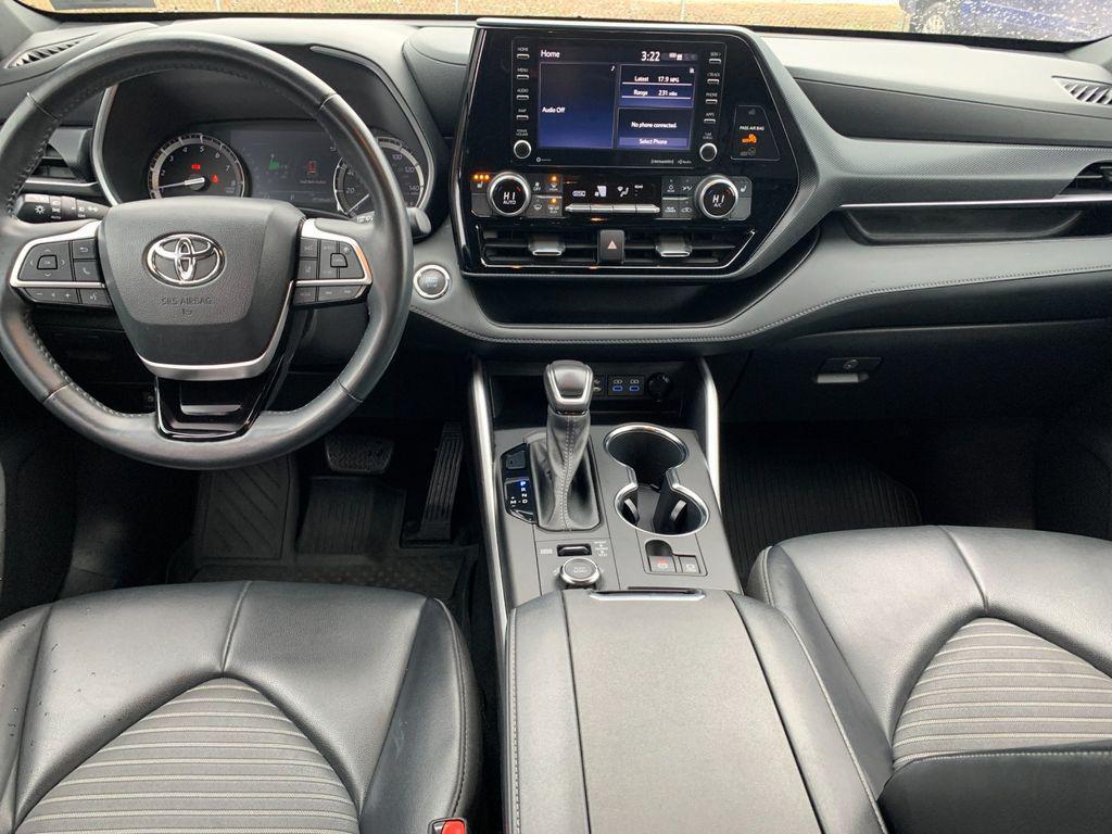 used 2022 Toyota Highlander car, priced at $32,588