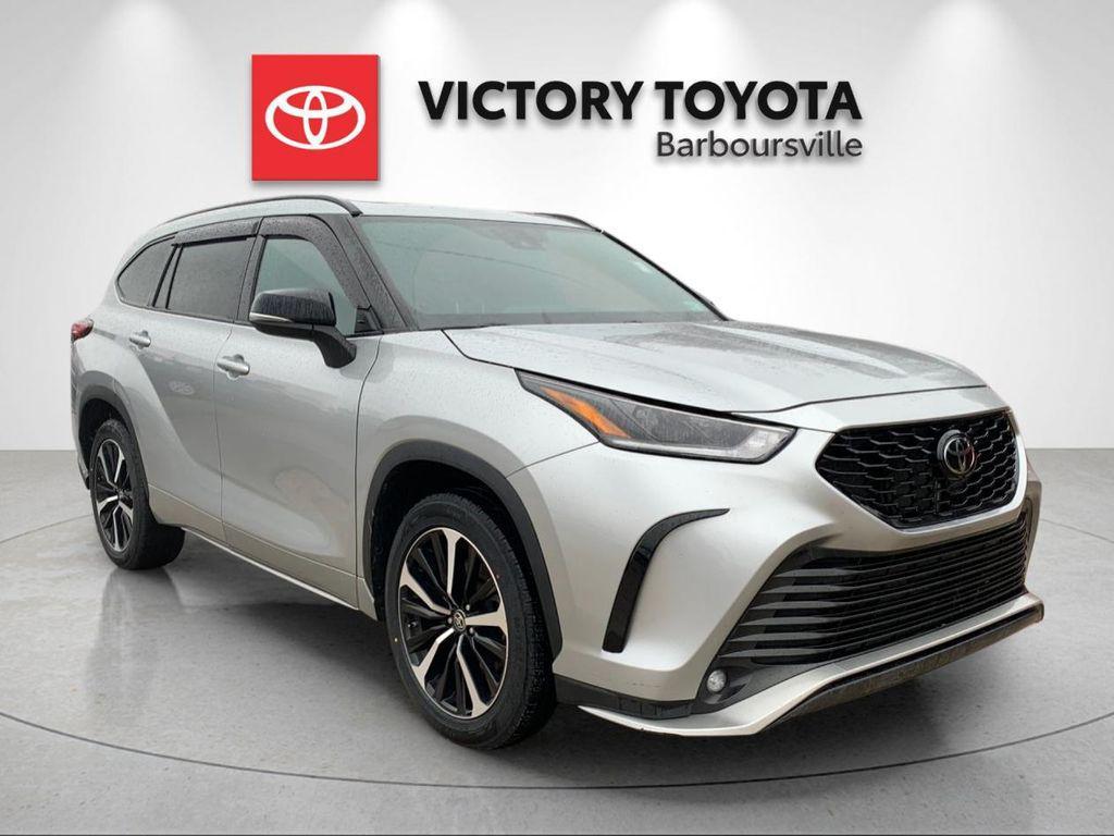 used 2022 Toyota Highlander car, priced at $32,588
