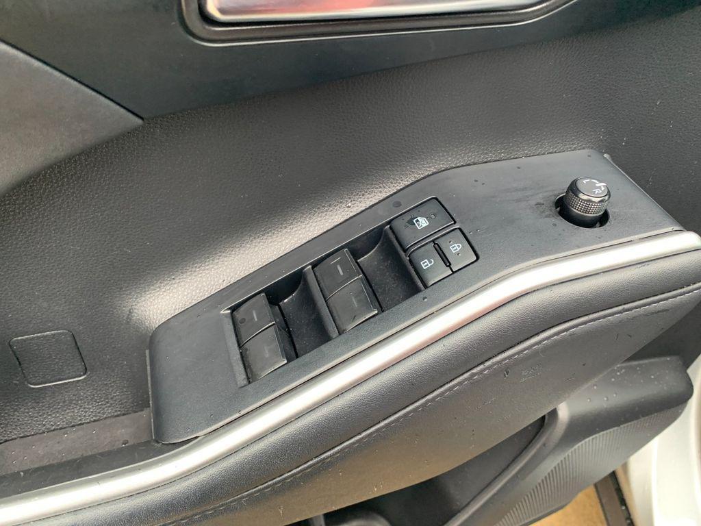 used 2022 Toyota Highlander car, priced at $32,588