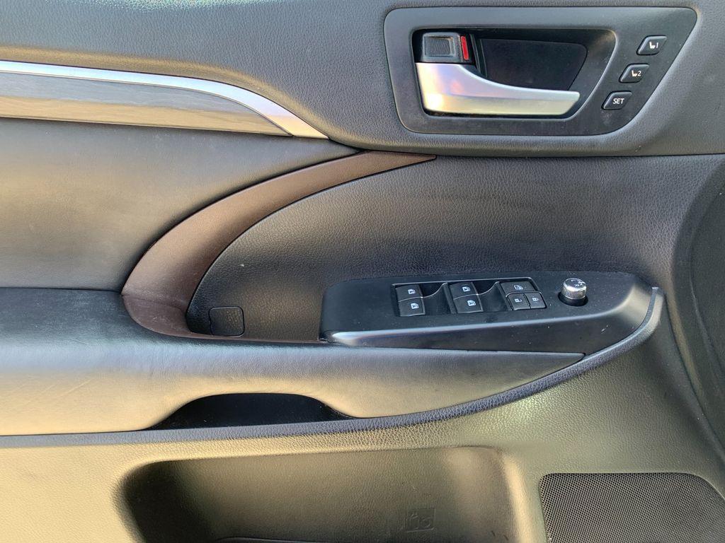 used 2018 Toyota Highlander car, priced at $26,588