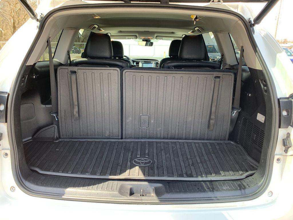 used 2018 Toyota Highlander car, priced at $26,588