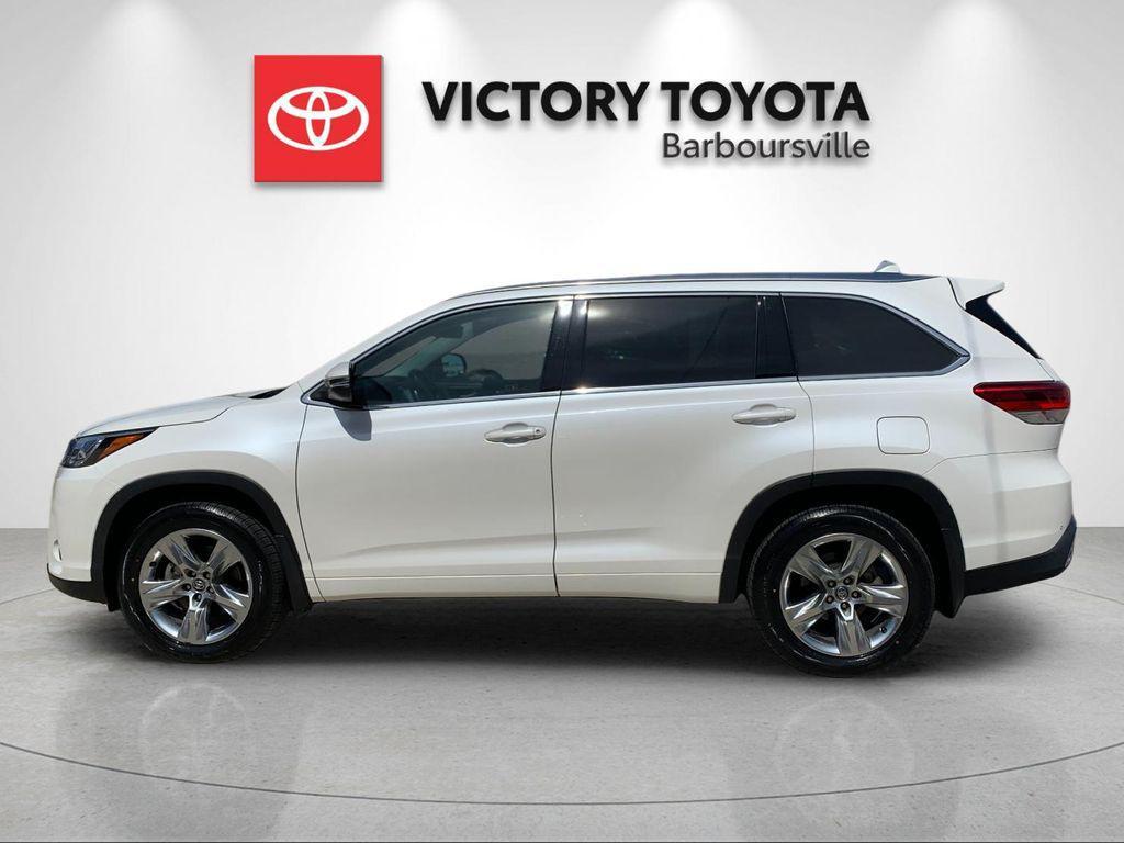 used 2018 Toyota Highlander car, priced at $26,588