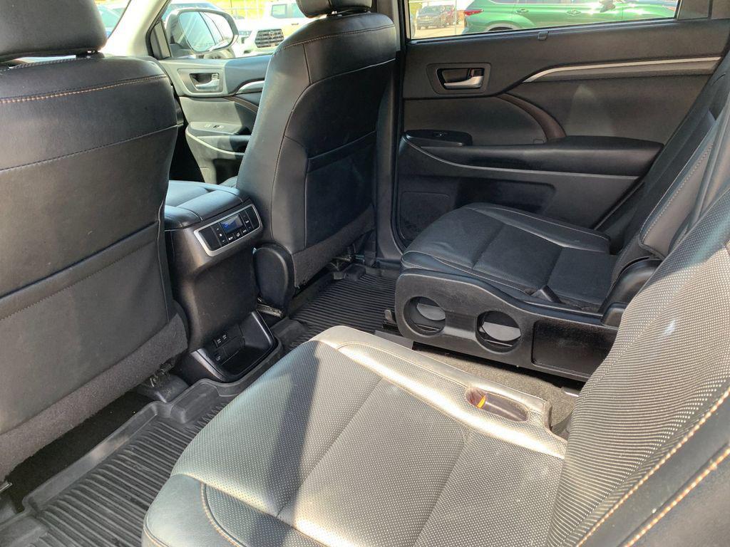 used 2018 Toyota Highlander car, priced at $26,588