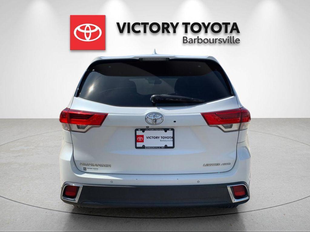 used 2018 Toyota Highlander car, priced at $26,588