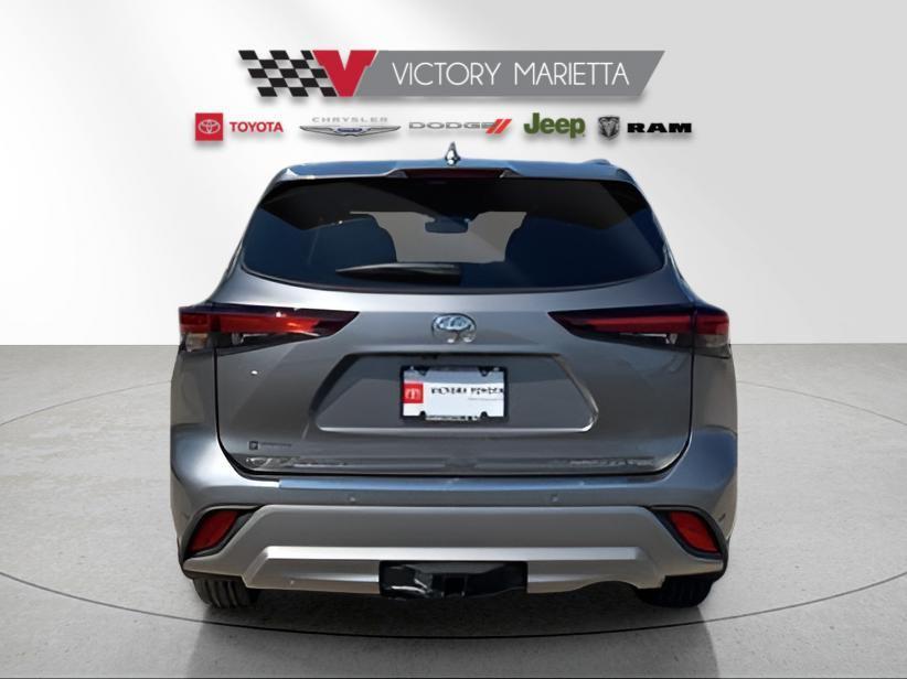 new 2025 Toyota Highlander car