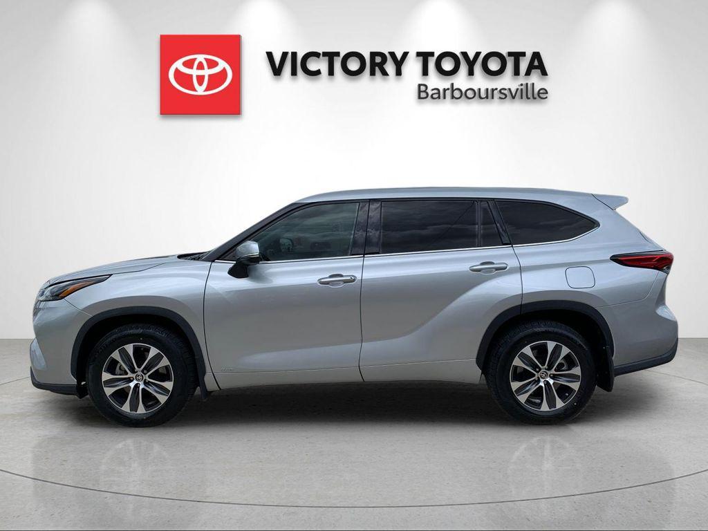 used 2022 Toyota Highlander Hybrid car, priced at $29,988