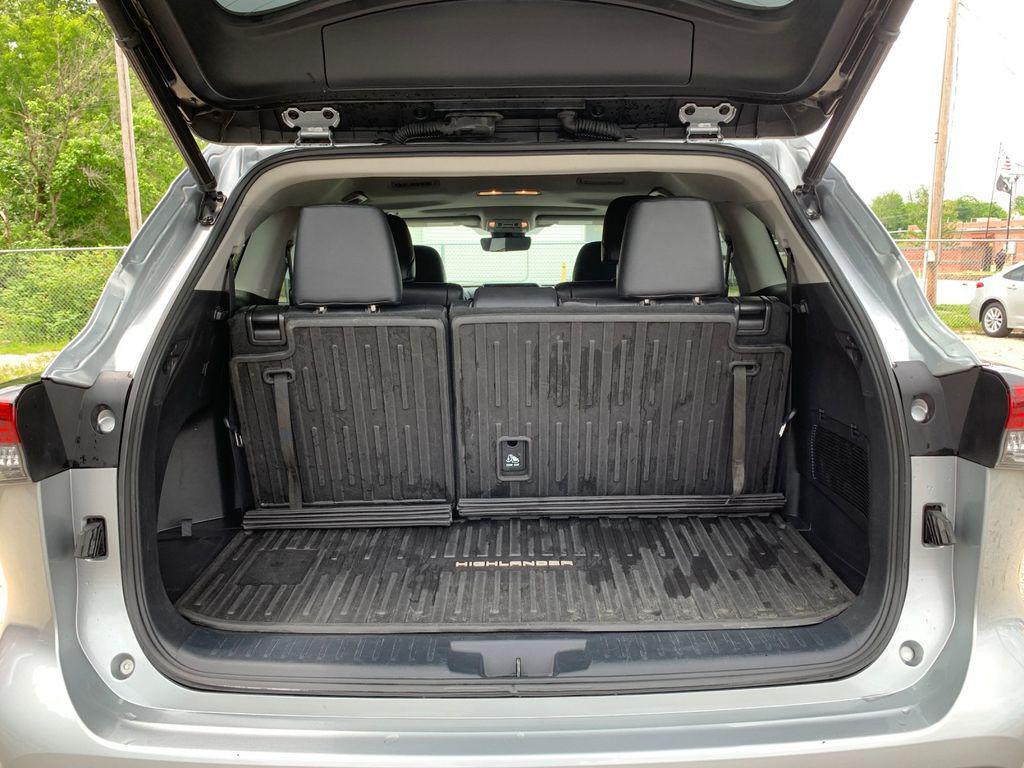 used 2022 Toyota Highlander Hybrid car, priced at $29,988