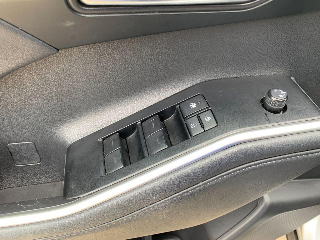 used 2022 Toyota Highlander Hybrid car, priced at $29,988