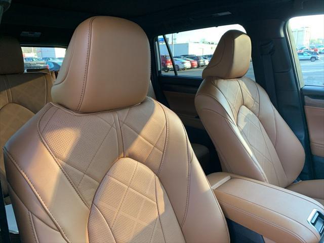 new 2025 Toyota Highlander Hybrid car, priced at $58,216