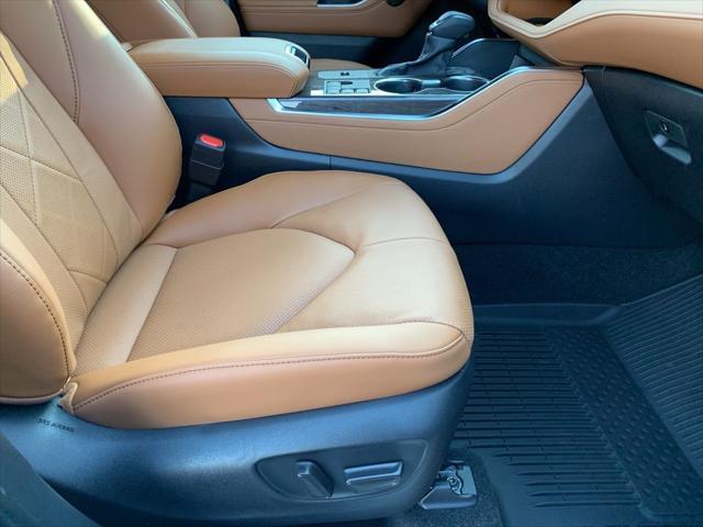 new 2025 Toyota Highlander Hybrid car, priced at $58,216