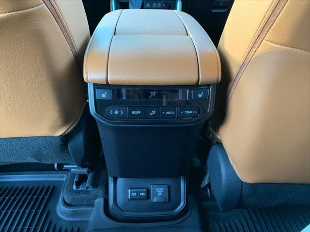 new 2025 Toyota Highlander Hybrid car, priced at $58,216