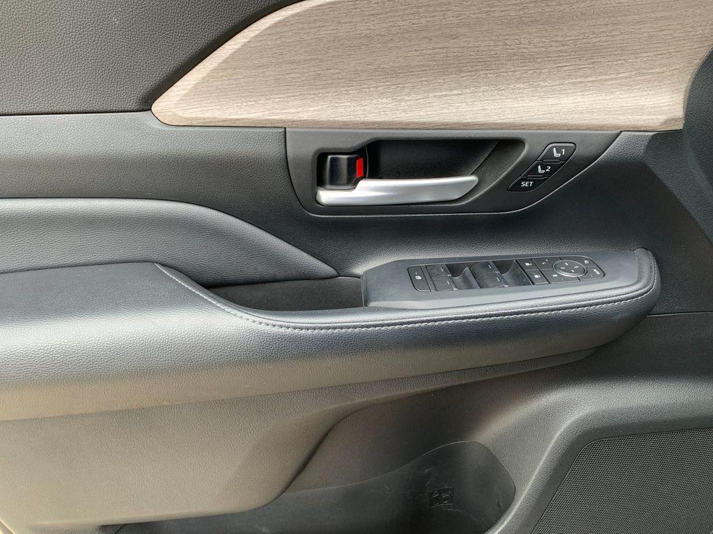 used 2024 Toyota Grand Highlander car, priced at $44,588